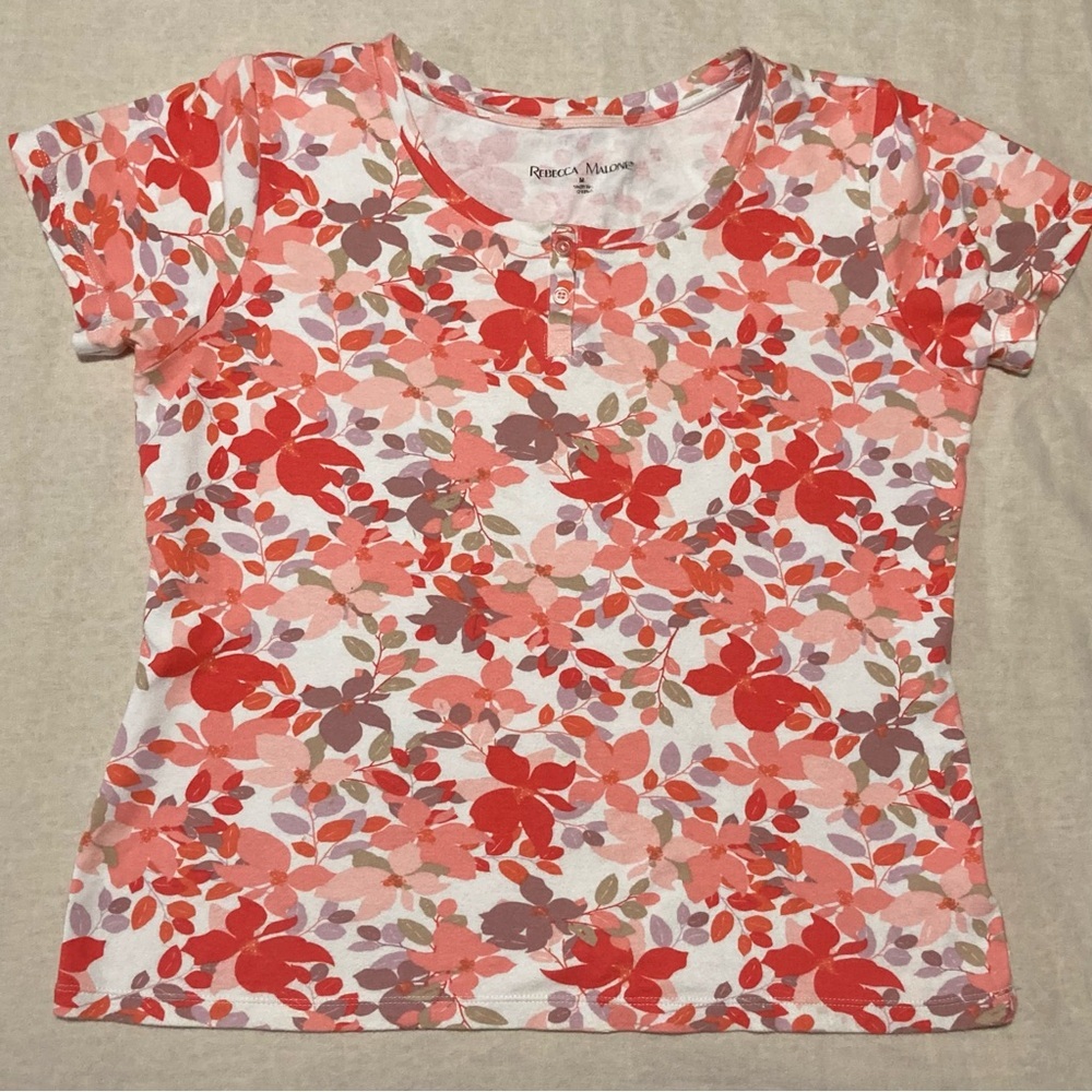 Rebecca Malone Red and‎ Orange Floral Short Sleeve Tee